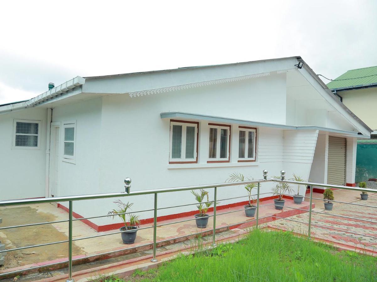 Oyo 238 Selva'S Guest House Nuwara Eliya Ngoại thất bức ảnh