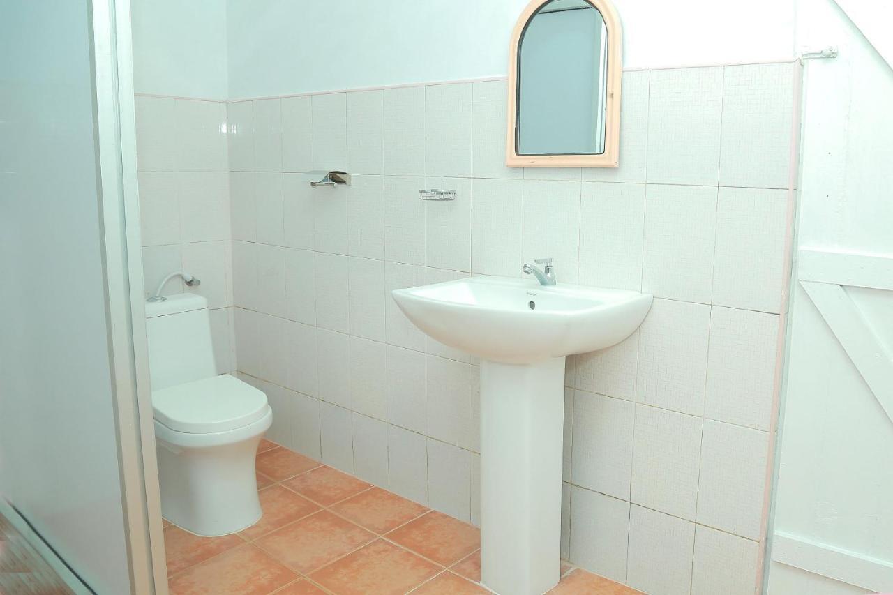 Oyo 238 Selva'S Guest House Nuwara Eliya Ngoại thất bức ảnh